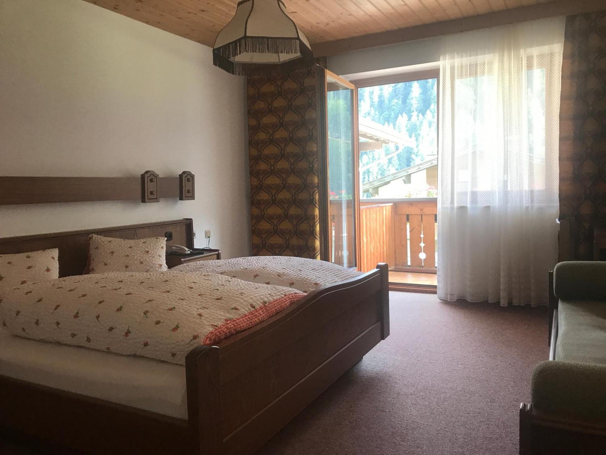 Gasthof Wacht Untertilliach Room photo